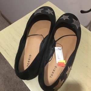 Black Star ballerina flats!